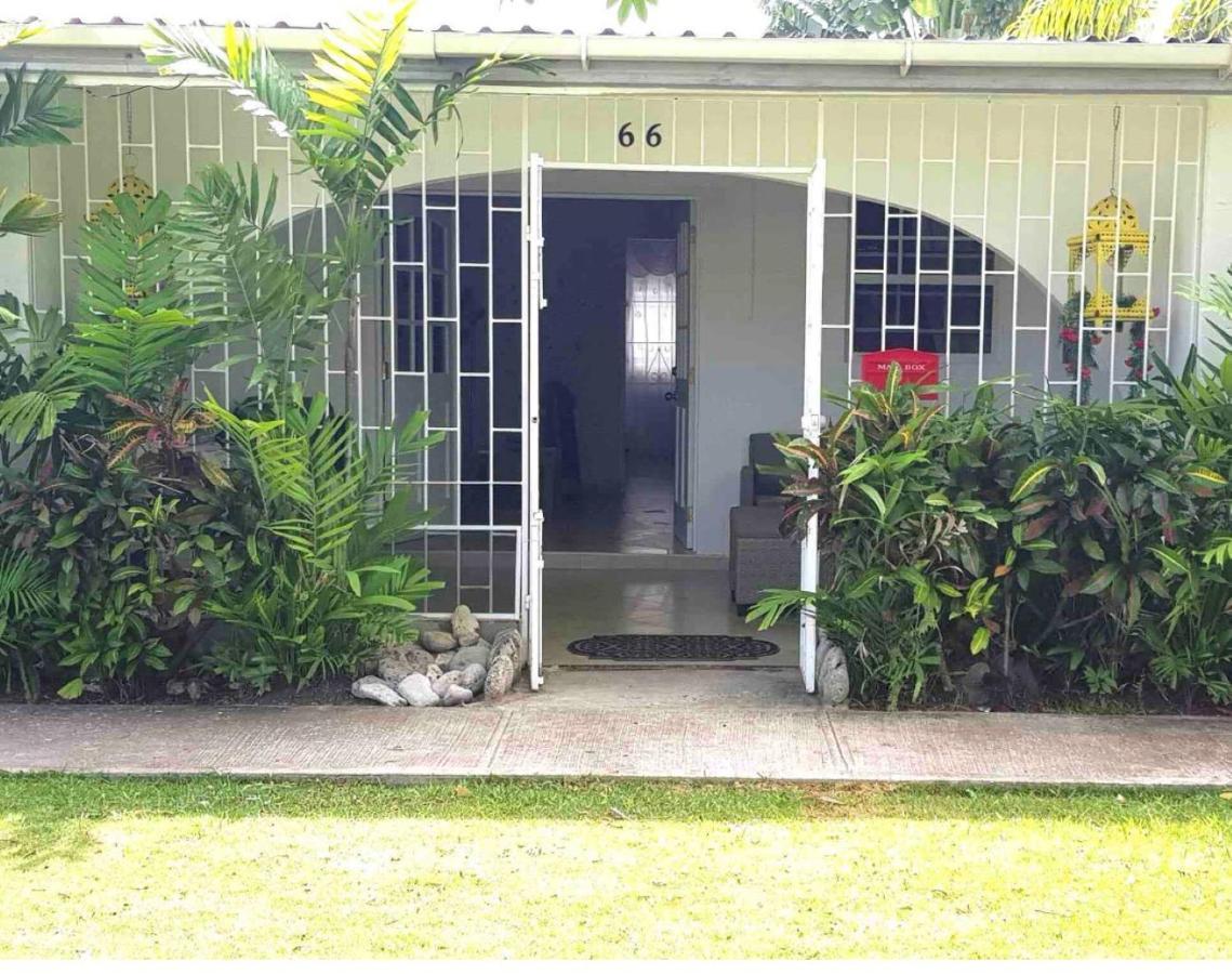 West Coast 1 Bedroom Apartment 66 - Close To Beach 圣詹姆斯 外观 照片