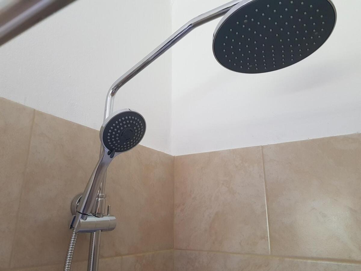 West Coast 1 Bedroom Apartment 66 - Close To Beach 圣詹姆斯 外观 照片