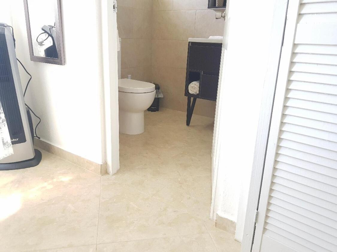 West Coast 1 Bedroom Apartment 66 - Close To Beach 圣詹姆斯 外观 照片