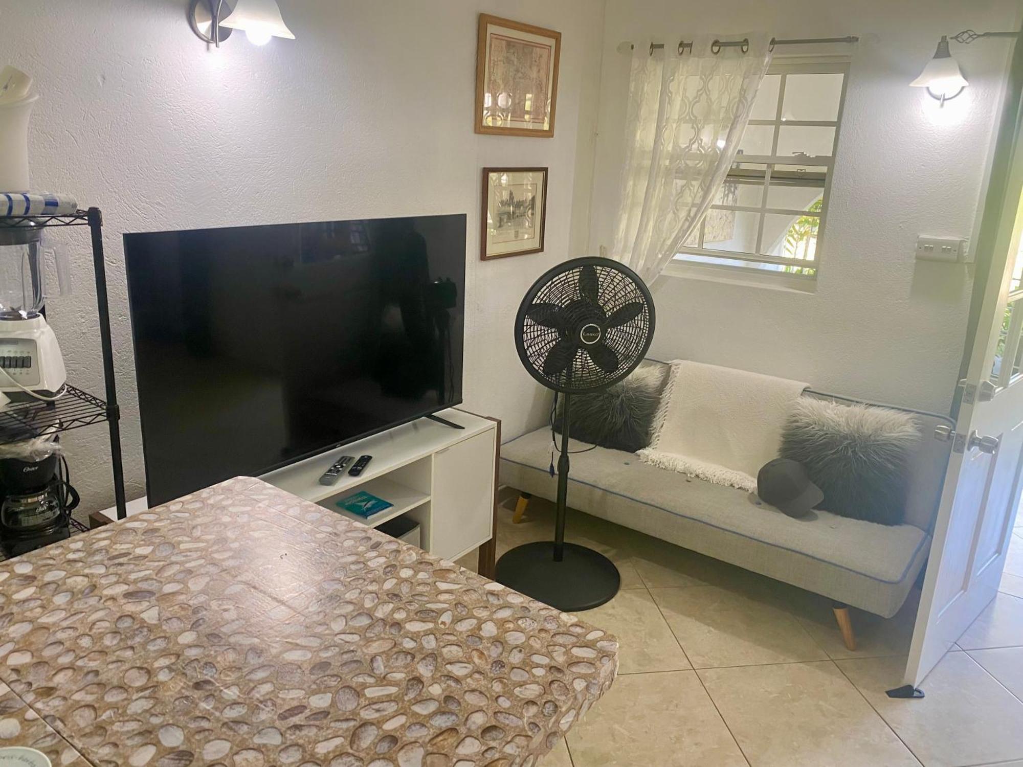 West Coast 1 Bedroom Apartment 66 - Close To Beach 圣詹姆斯 外观 照片