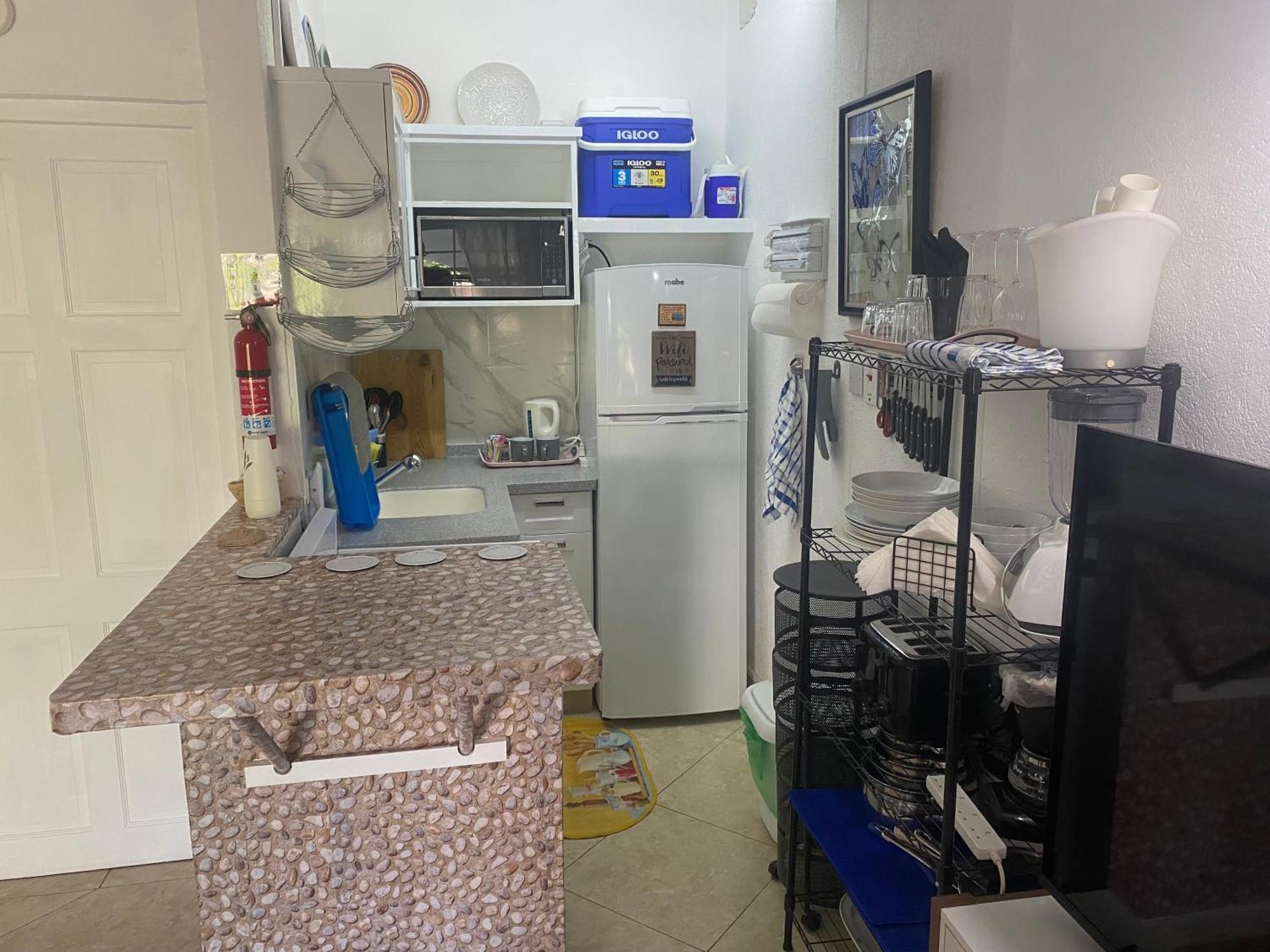 West Coast 1 Bedroom Apartment 66 - Close To Beach 圣詹姆斯 外观 照片